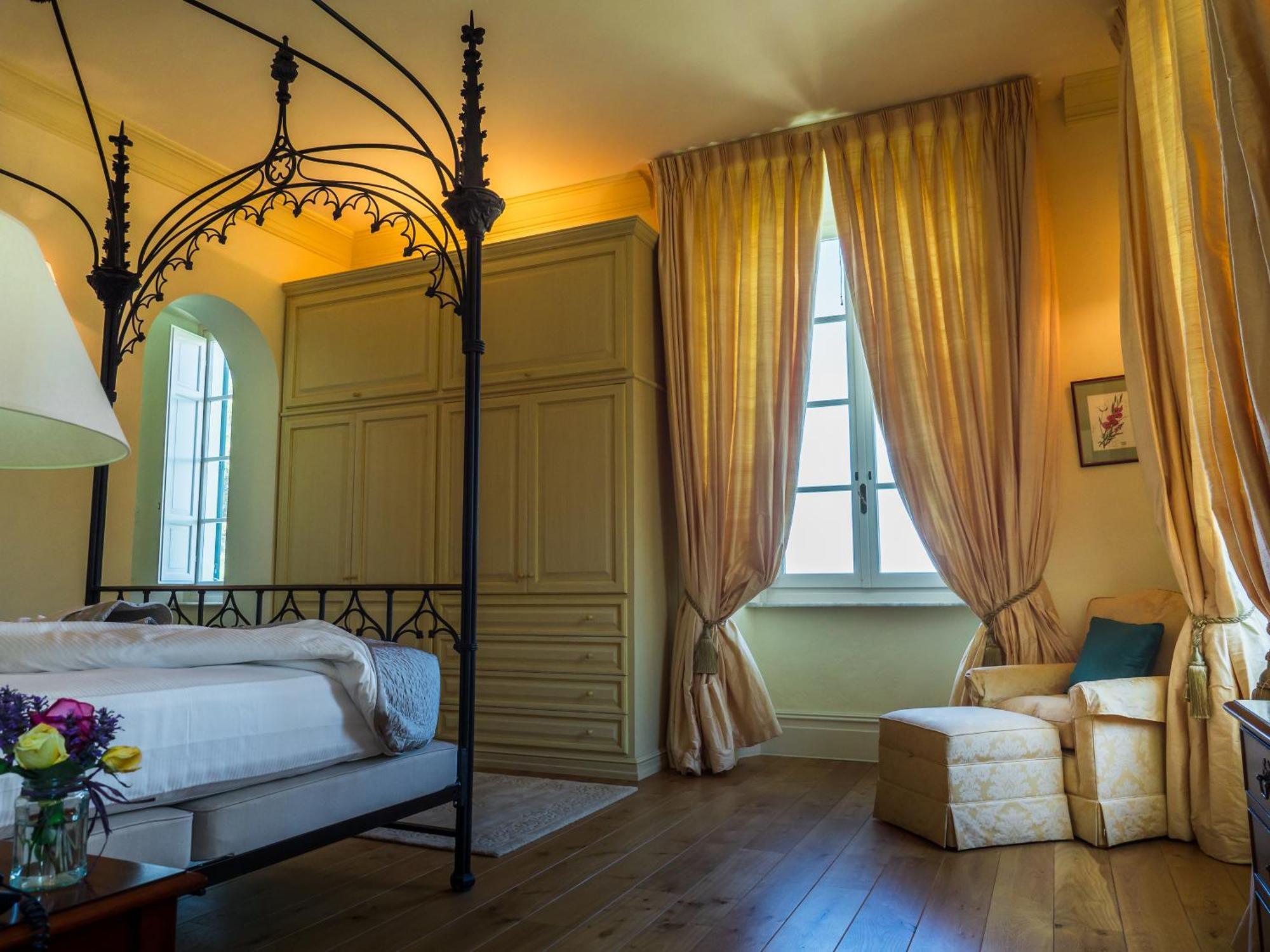 Hotel Villa Casanova ลุคคา ภายนอก รูปภาพ