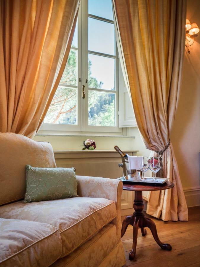 Hotel Villa Casanova ลุคคา ภายนอก รูปภาพ